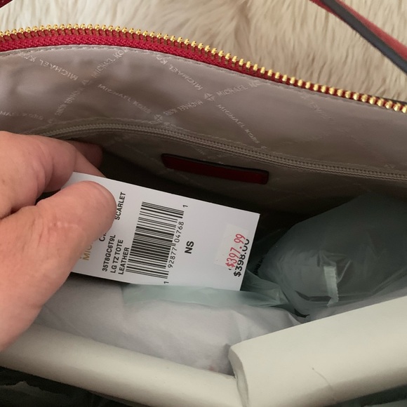 MICHAEL KORS TOTE & WRISTLET. SCARLET. NWT… - Picture 15 of 16